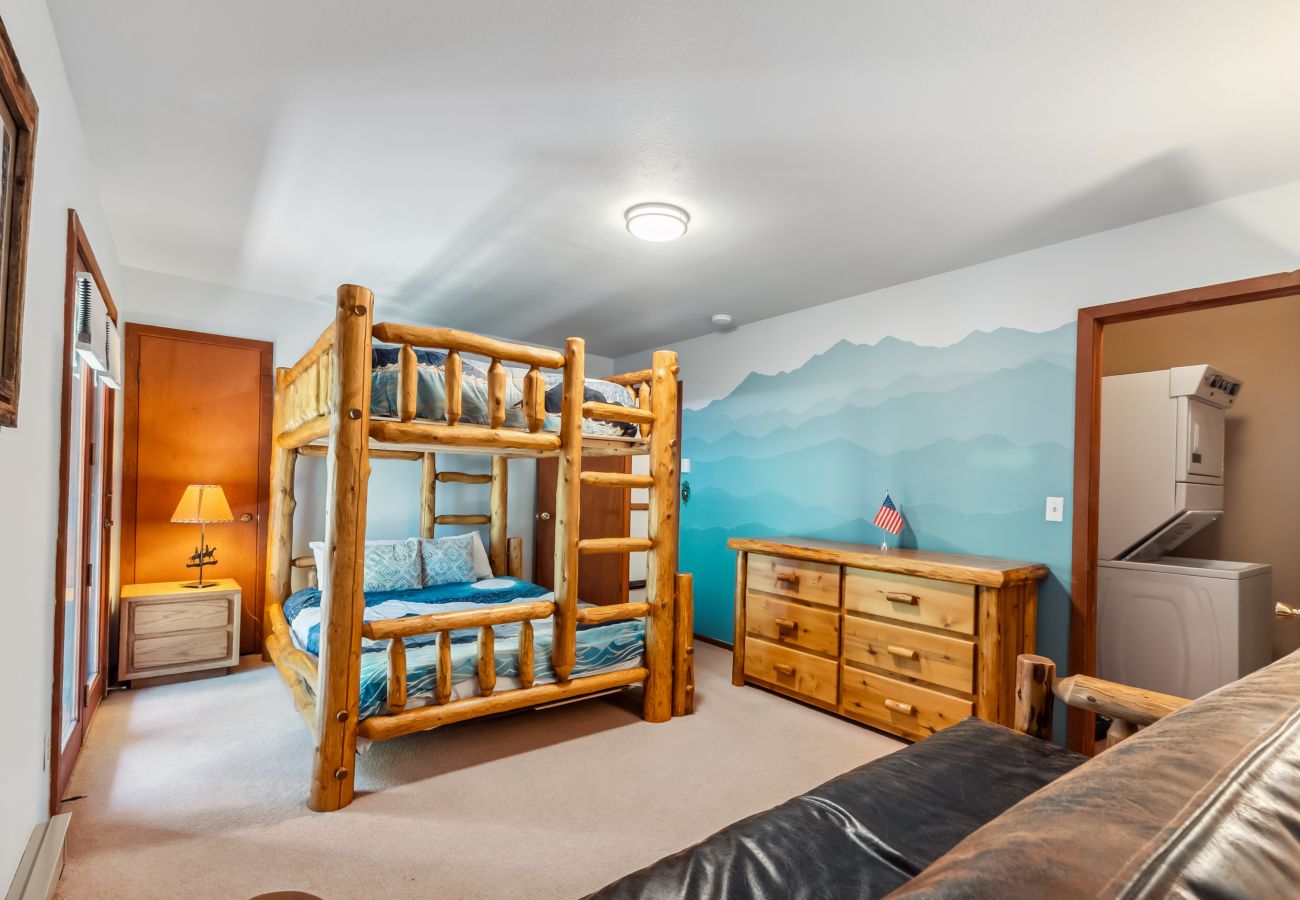Townhouse in Frisco - Windwood #320