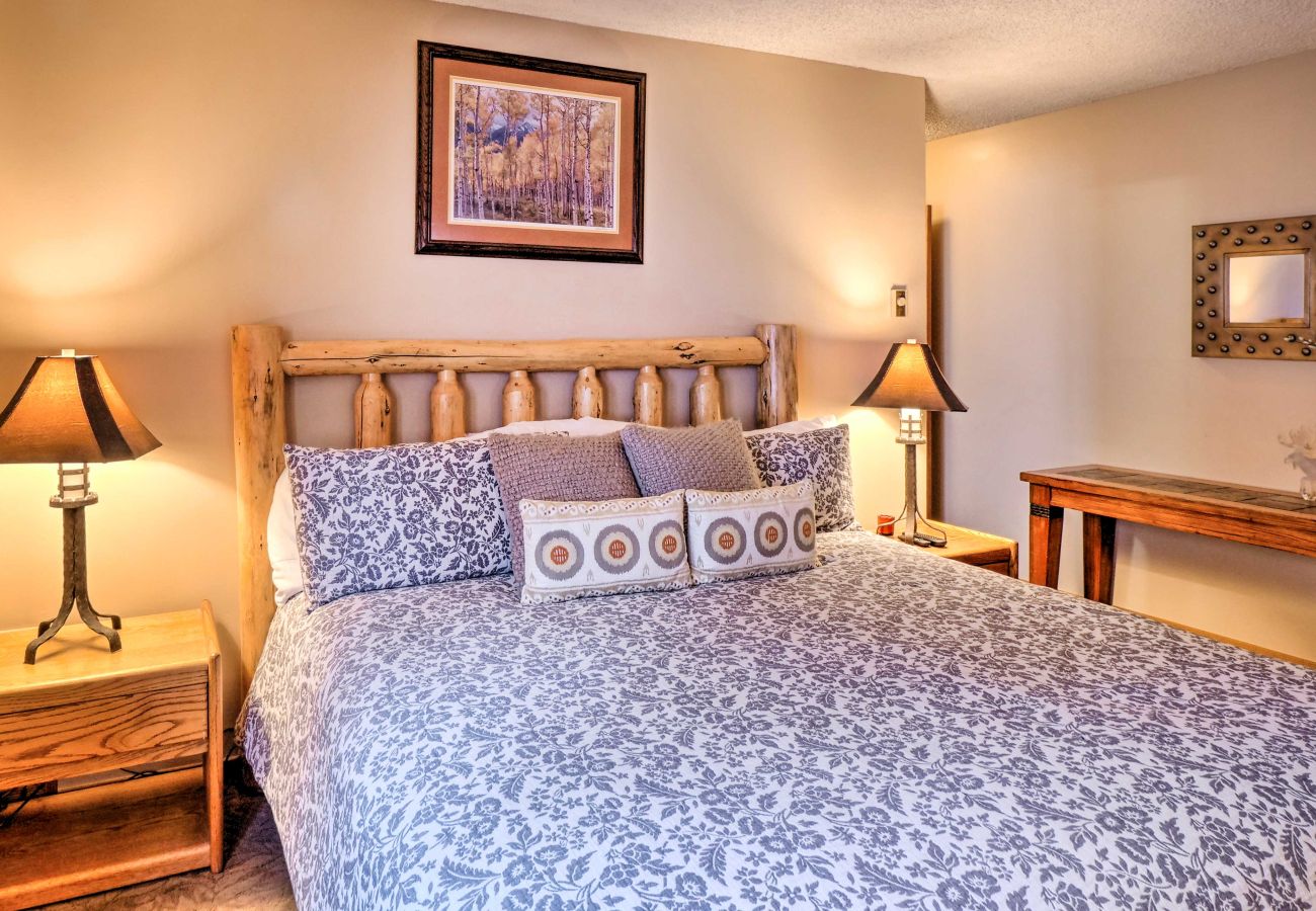 Condominium in Breckenridge - Woods Manor #102A