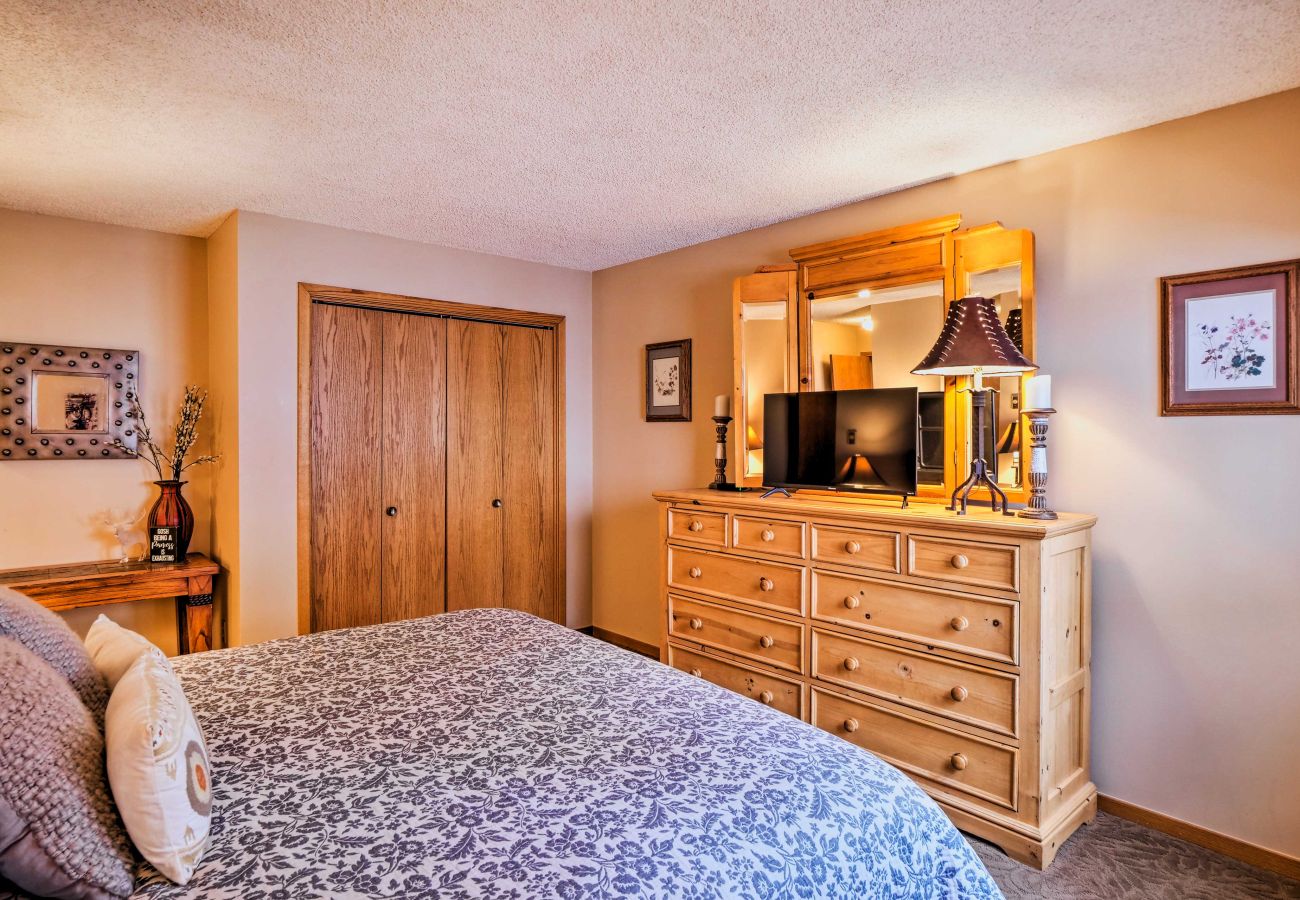Condominium in Breckenridge - Woods Manor #102A