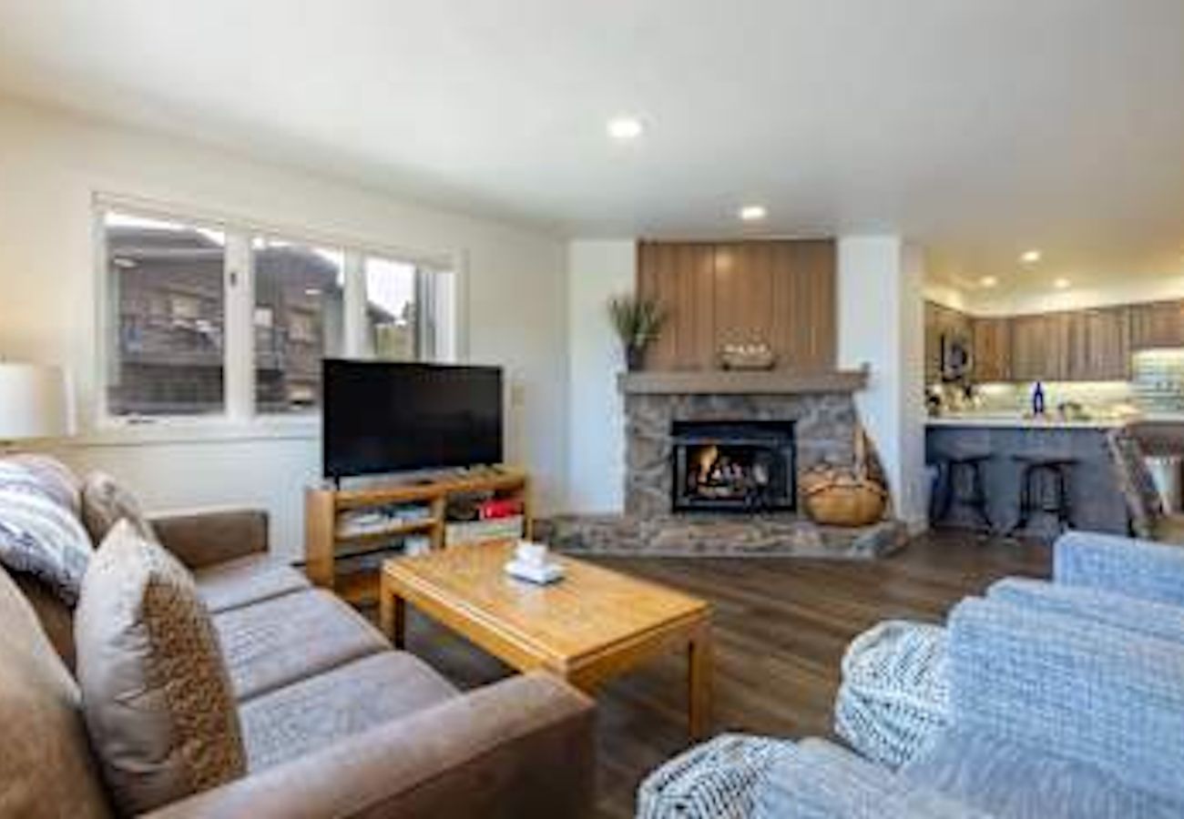 Condominium in Breckenridge - Woods Manor #201B